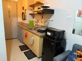 1 BR Grass Residence Tower 1A North Avenue MManilla - 7