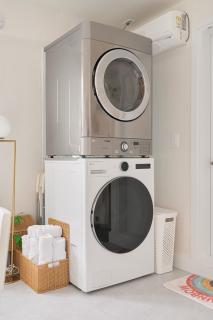 망원한강도보5분 망원시장 망리단길 홍대11분 14인 넷플렉스 짐보관 - 5