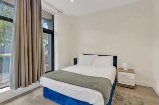 Modern London 2 Bed Long Stays Welcome with Parking - 8