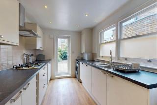 2Bedroom House Near Wood Green Tube & Bus Stop - 9
