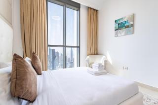Superhost- Elegant Downtown 3BR , Burj Khalifa View - 1