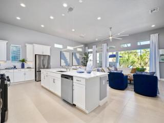 Luxurious Beach House with heated pool - 5