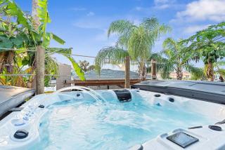 Coastal Canal Front Retreat with Pool & Hot Tub - 8