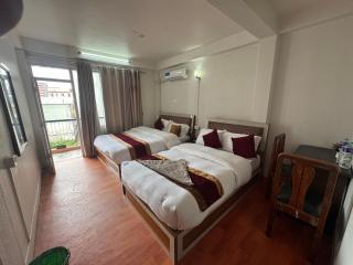Om Tara Guest House Pvt Ltd - 5