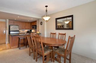 Woodrun Lodge 503 | Ski-In-Ski-Out, Upper Floor Views, Pool, Hot Tub, Gym - Whistler - 5