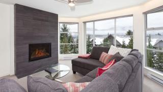 Woodrun Lodge 307 | Sleek Slopeside Unit w/ Pool, Hot Tub, & Heated Floors - 0
