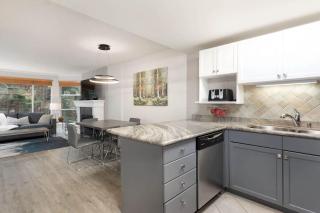 Woodrun Lodge 412 | Ski-In-Ski-Out, Pool, Hot Tub, & Free Parking - 2