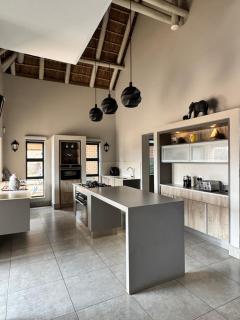 Makhato 100 Bush Lodge - 1
