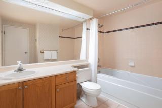 Woodrun Lodge 306 | Budget-friendly Ski-in-Ski-out Condo w/ Heated Pool, Hot Tub, Fireplace - Whistler - 3