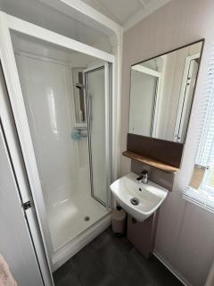 Paddocks 24 - Coastfields Holiday Village - Meadow Lakes Caravan Hire - 2