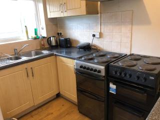 Spacious Apartment near the Oval - 3