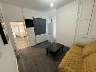 BIG double room Attached Shower near to city center - 6