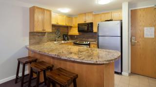 Woodrun Lodge 217 | Ski-In Ski-Out Condo - Walk to Upper Village w/ Hot Tub, Pool + Free Parking - Whistler - 8