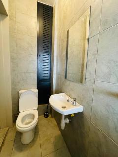 The Royal Hideaway with modern comfort - 4