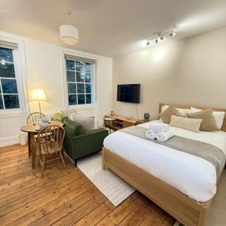 Bloomsbury studio apartments - 7