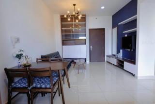 Bright & Airy Loft - 9