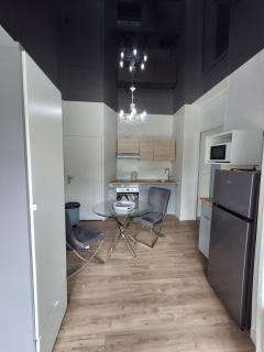 La discrète romantique, appartement avec jacuzzi - 8