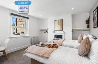 Luxury Apartment By Azzurri Properties Short Lets & Serviced Accommodation Birghton With King Size Zip Link Beds and Small Balcony - 7