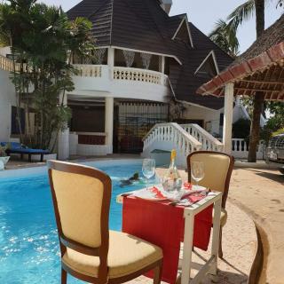 Cozy Beachside Retreat in Diani Kwale County - 5