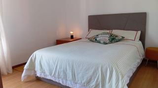 3 Bed House - Sleeps 4 - Wifi - Parking - 2