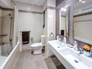 Seaview 3 bedrooms in Balluta Beach S5 - 4