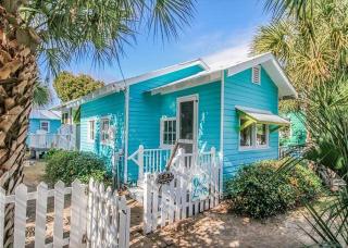 Old Love Cottage by Tybee Cottages - 0