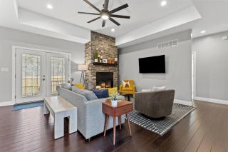 Arch Fun Lodge - Game Room, Theater, HotTub & View - Stanton - 6