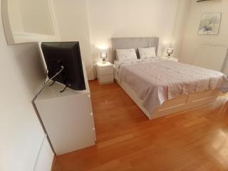 Modern apartment in the center of Glyfada 2' to the beach - 4