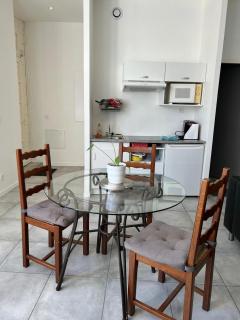 Studio 40M2 en plein cœur de saint Estèphe - 2