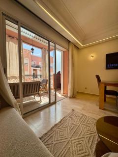 Elegant 2BR, Pool & Gym Access - Marrakech - 1