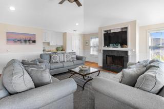 SeaStarr by Tybee Cottages - 8