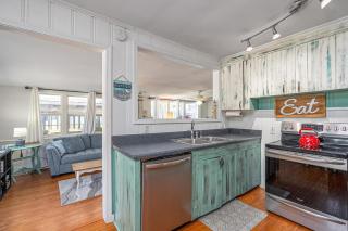 Tipsy Turtle by Tybee Cottages - 1