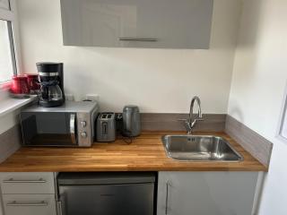 Bedsit in Oldbury - 3