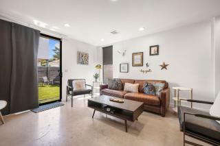 Modern East Austin House by Barcle - 4