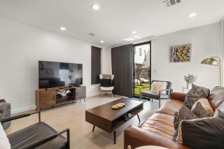 Modern East Austin House by Barcle - 4