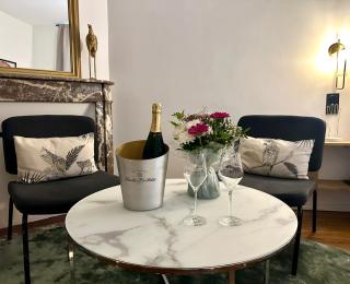 So Guest, Clou dans le fer, modern suite near cathedral - 9