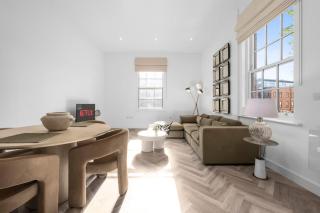 NEW Altrincham Flat, free parking by City SuperHost - 9