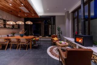 Lu Ming Bieyuan,Xi'an-Courtyard Stay by the Ancient City Wall with Garden Views and a Multifunctional Hall - 6