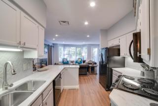 Wintergreen Resort Condo with Deck Ski, Hike, Shops - 4
