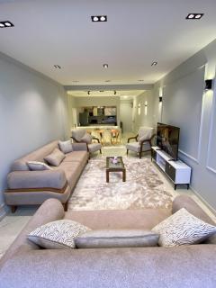 3BRs Luxerious Qasr Elneil St - 4