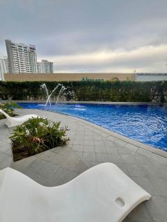 Modern 1BR Aeon Towers City with Mt Apo View Few Steps to Abreeza Mall - 5