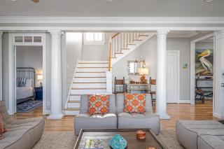 Sunshine and Saltwater by Tybee Cottages - 1