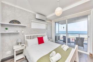Horizon Bay 201-Beachfront Gem Table Mtn - 3