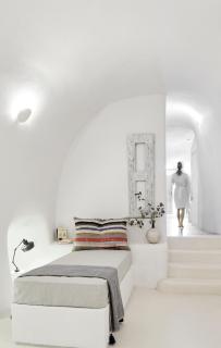 Two Authentic Cave Houses with Private Courtyard Garden - 7