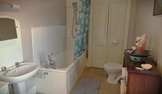 Huge Double Room In Victorian House - Kendal - 9
