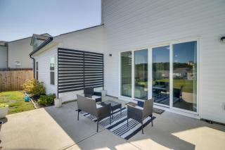 9 Mi to Natl Whitewater Center! Sleek Family Home - 8
