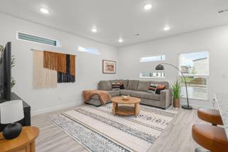 Modern 3BR Centerton Near Walmart HQ & Bentonville - 6