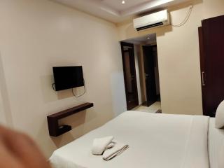 Hotel Golden Crown - 2