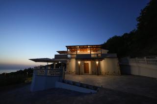 Mariluna Luxury Apartments - 9