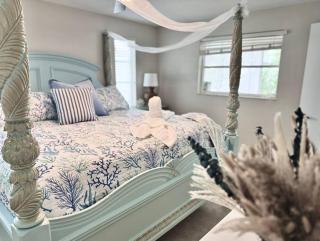 Luxury Coastal Retreat - 2